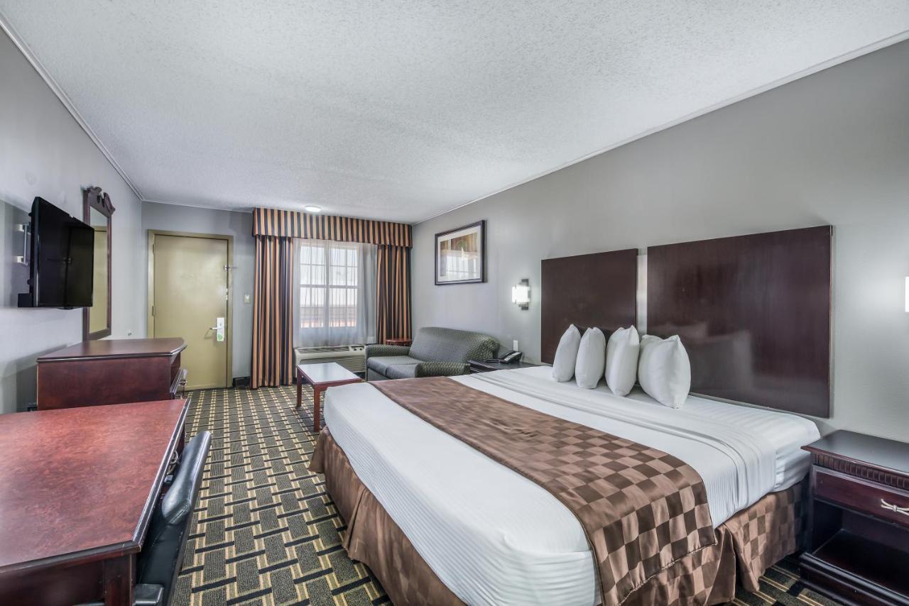 Americas Best Value Inn Arkadelphia Bagian luar foto