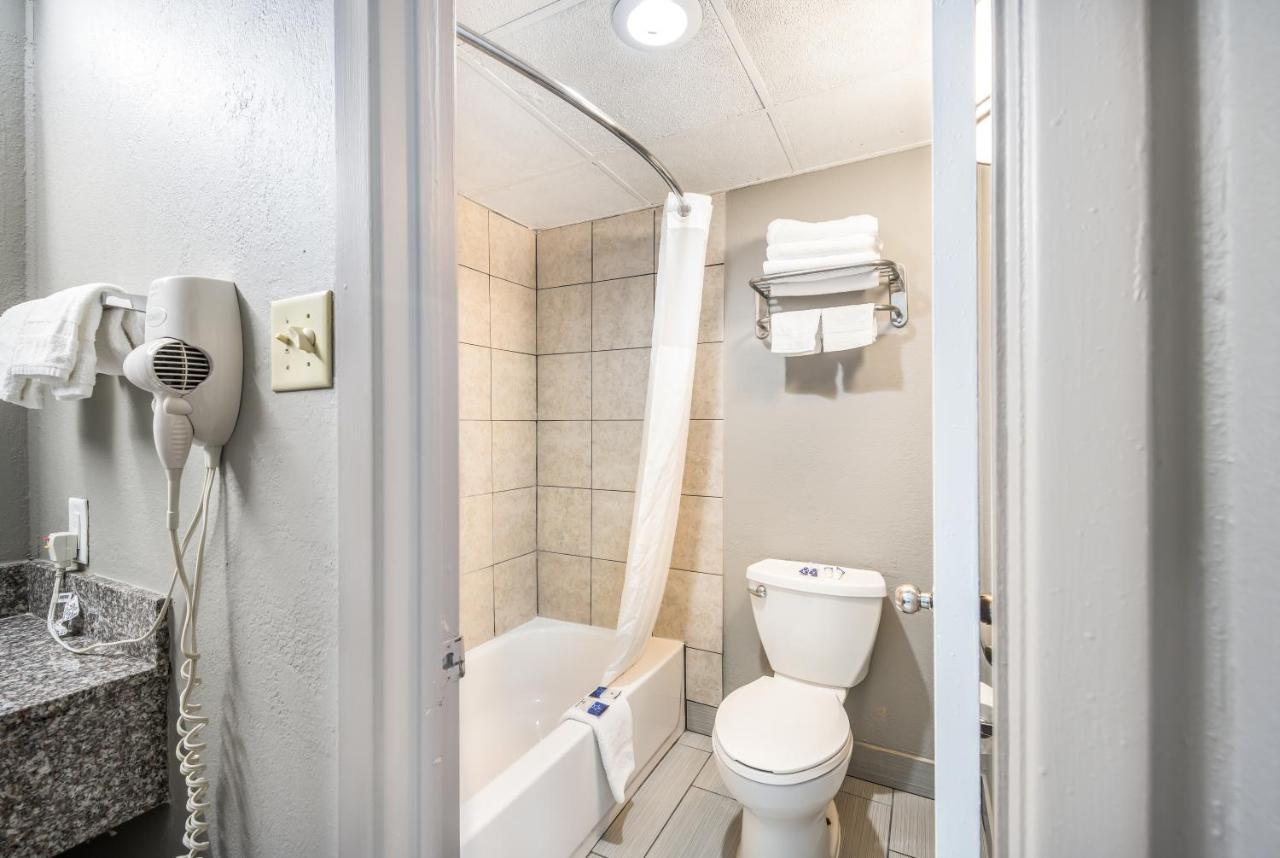 Americas Best Value Inn Arkadelphia Bagian luar foto