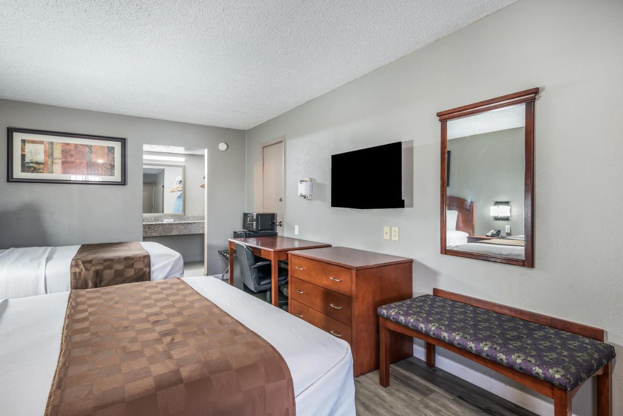 Americas Best Value Inn Arkadelphia Bagian luar foto